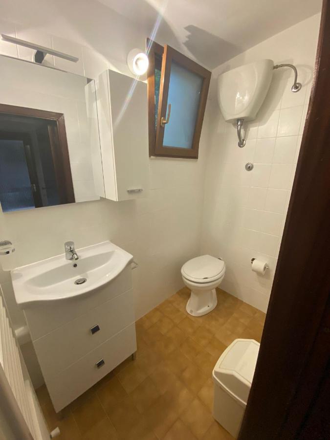 Hotel Robhouse Fabriano Esterno foto